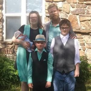 Meet your Posher, Devin